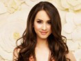 /album/galeria-de-fotos/spencer-hastings-troian-bellisario-jpg/
